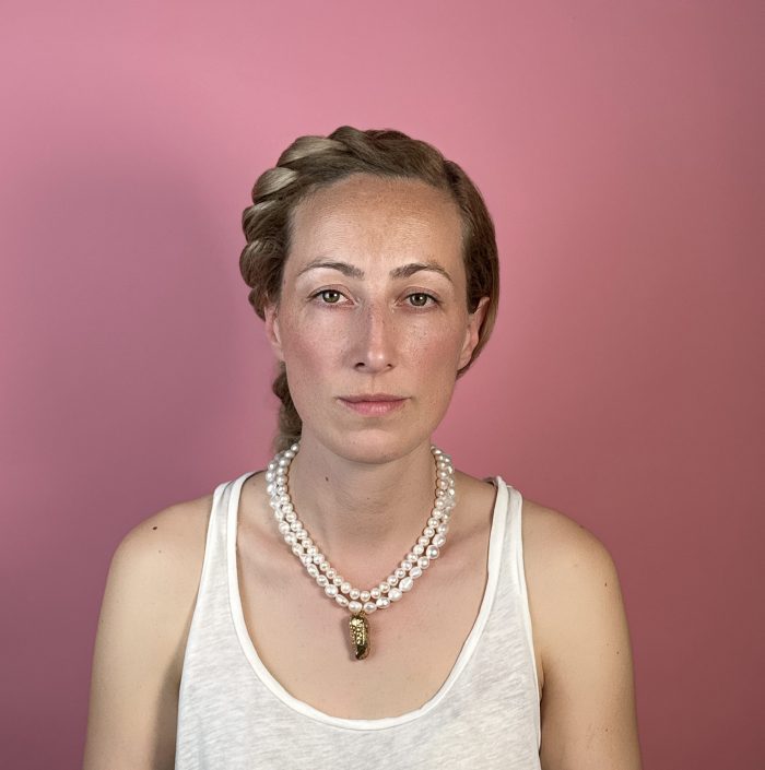 None but peanuts - Image 4