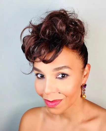 Phantasia Ohrringe,Ohrringe mit Amethyst Turmalin Südsee-Perle,Ohrringe 18 K Gelbgold,Amethyst Turmalin Ohrringe,goldene Südsee-Perlen Ohrringe,Designer Ohrringe Maëla,handgefertigte Ohrringe,High Jewellery Ohrringe,Luxusschmuck Damen,elegante Ohrringe Gelbgold,limitierte Edition Ohrringe,Amethyst Schmuck Maëla,Turmalin Schmuck,Perlenohrringe Gold,Ohrringe mit Edelstein und Perle,Schmuck aus 18 K Gelbgold,Maëla High Jewellery,klassische Ohrringe mit Farbsteinen,feminine Ohrstecker,Phantasia Maëla,Ohrringe mit Amethyst,Turmalin & goldener Südsee-Perle in 18 K Gelbgold