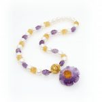 floraison violette – collier mit amethyst, citrin und süßwasserperlen | maëla jewellery