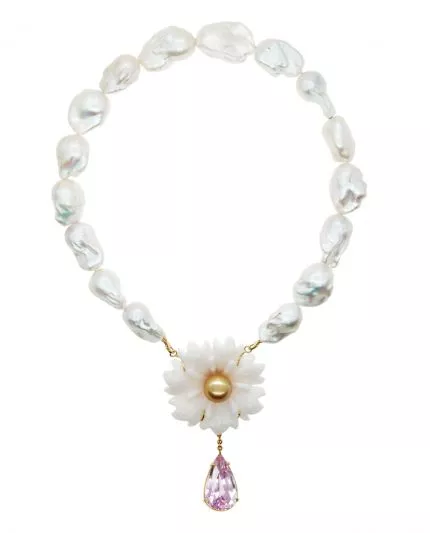 statement anhänger danceur impÉrial mit opalblüte, kunzit & goldener südseeperle in 18k gold